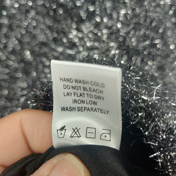 Lovers + Friends Black and Silver V Neck Cropped Sweaters - Picture 10 of 11